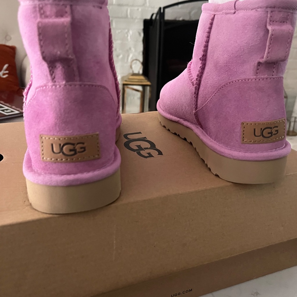Pink UGG’s - Picture 3 of 5